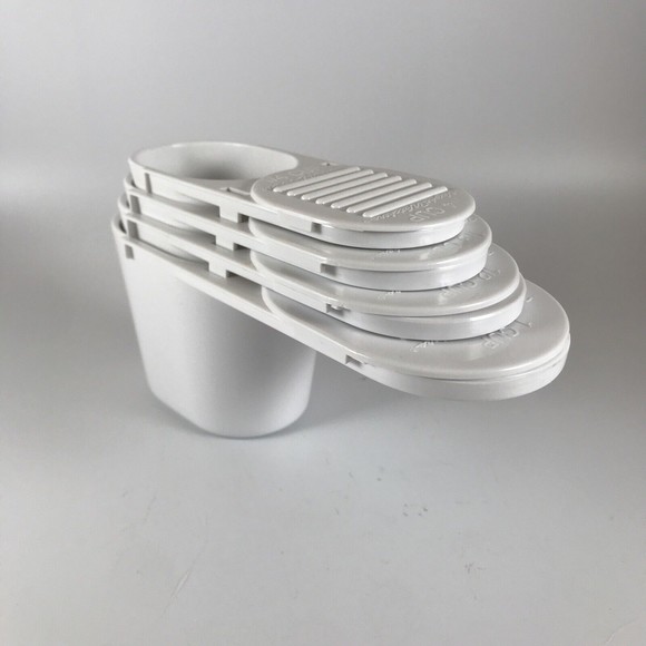 Weight Watchers WW Measuring Cups Nesting Leveler Half Quarter Third 1/4 1/3 1/2 - Picture 1 of 5